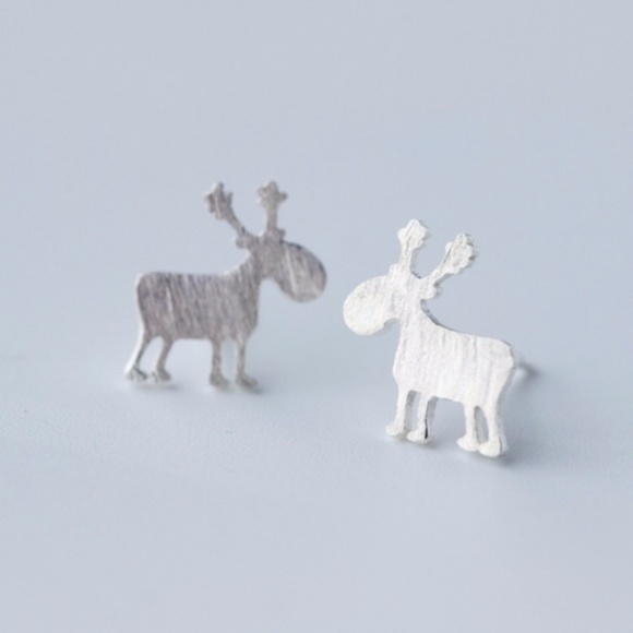 Trendy Jewels Jewelry - Gorgeous Reindeer earrings Sterling Silver Trendy Jewels Jewelry - Gorgeous Reindeer earrings Sterling Silver